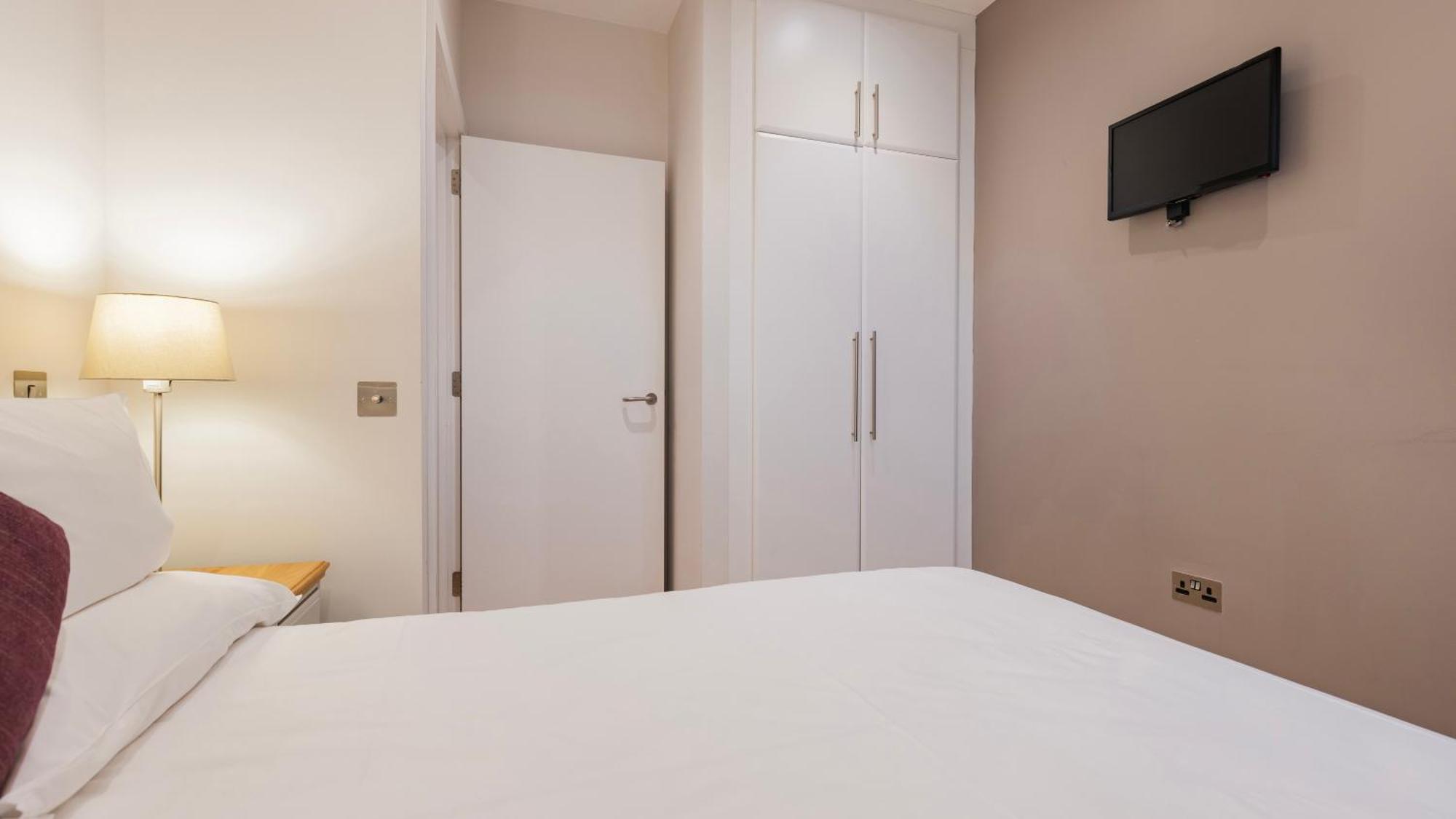 Bank Serviced By Lovelystay Aparthotel Londra